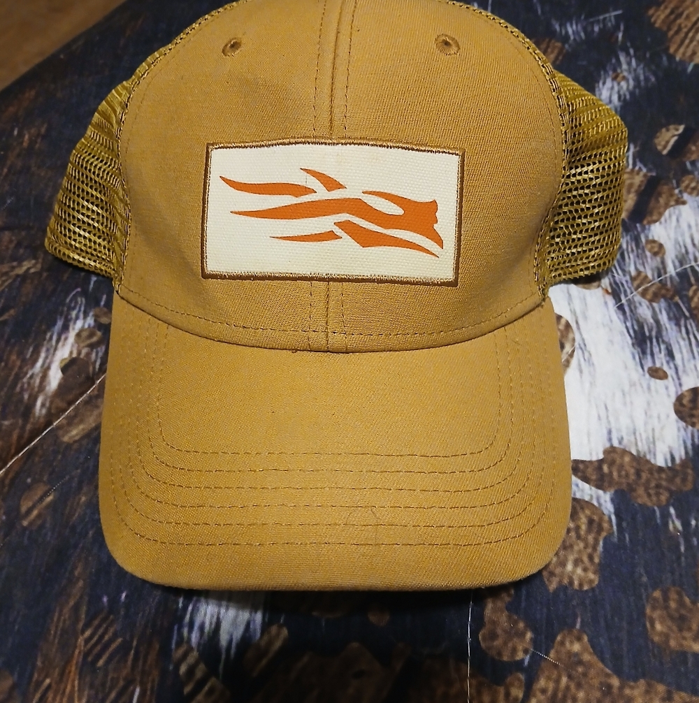 Sitka Gear Trucker Hat Tan Mesh Snapback Hunting Cap Orange Logo Outdoor